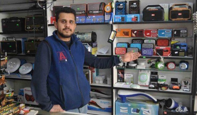 Depremden sonra fener ve radyo satışları arttı