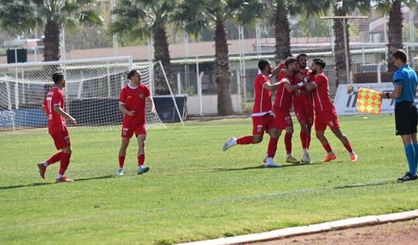 Kuşadasıspor - Karaman FK maç kareleri