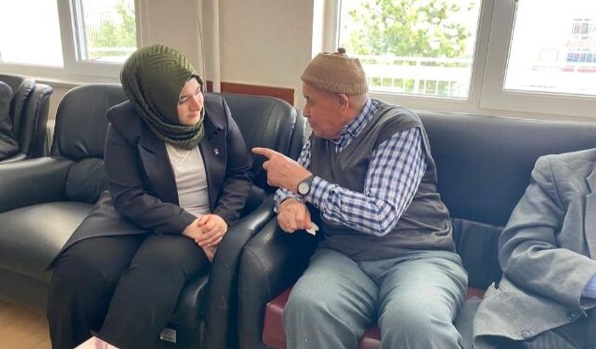 Fatma Coştu'ya Huzurevinde mini konser