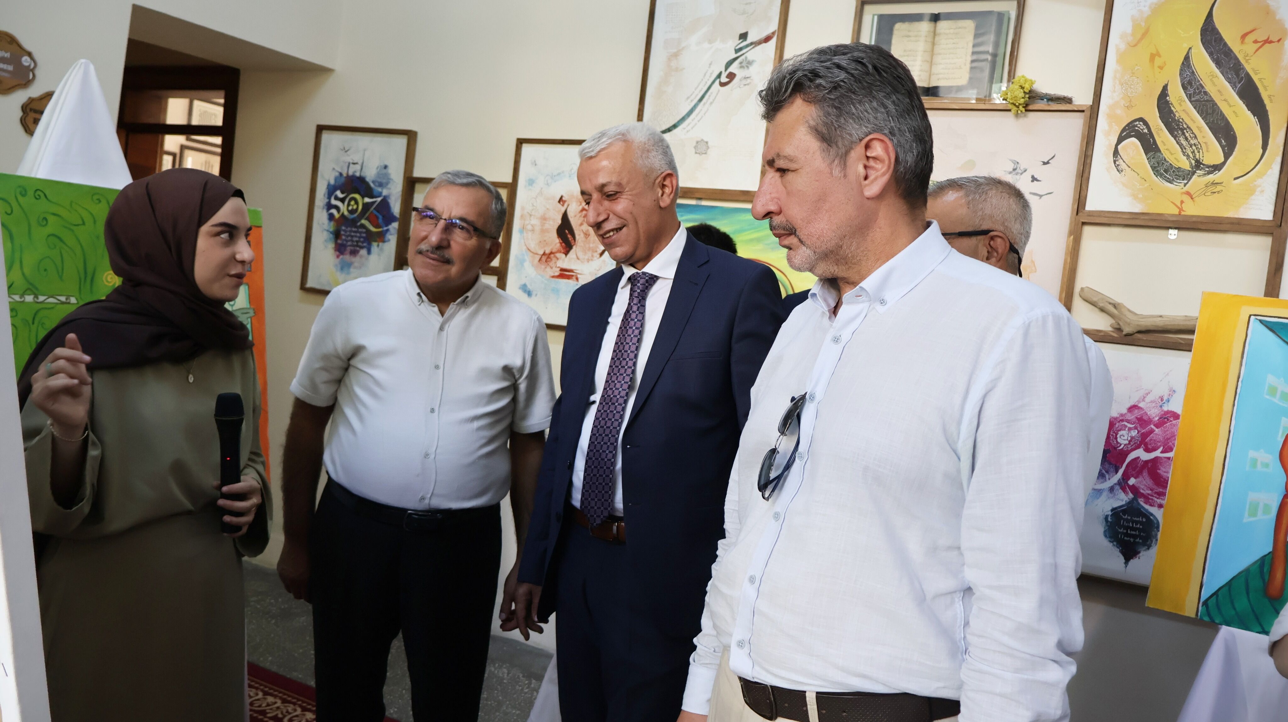 Icimden Yansimalar Kisisel Resim Sergisi Karaman Gazi Kultur Ve Sanat Merkezinde Acildi 2