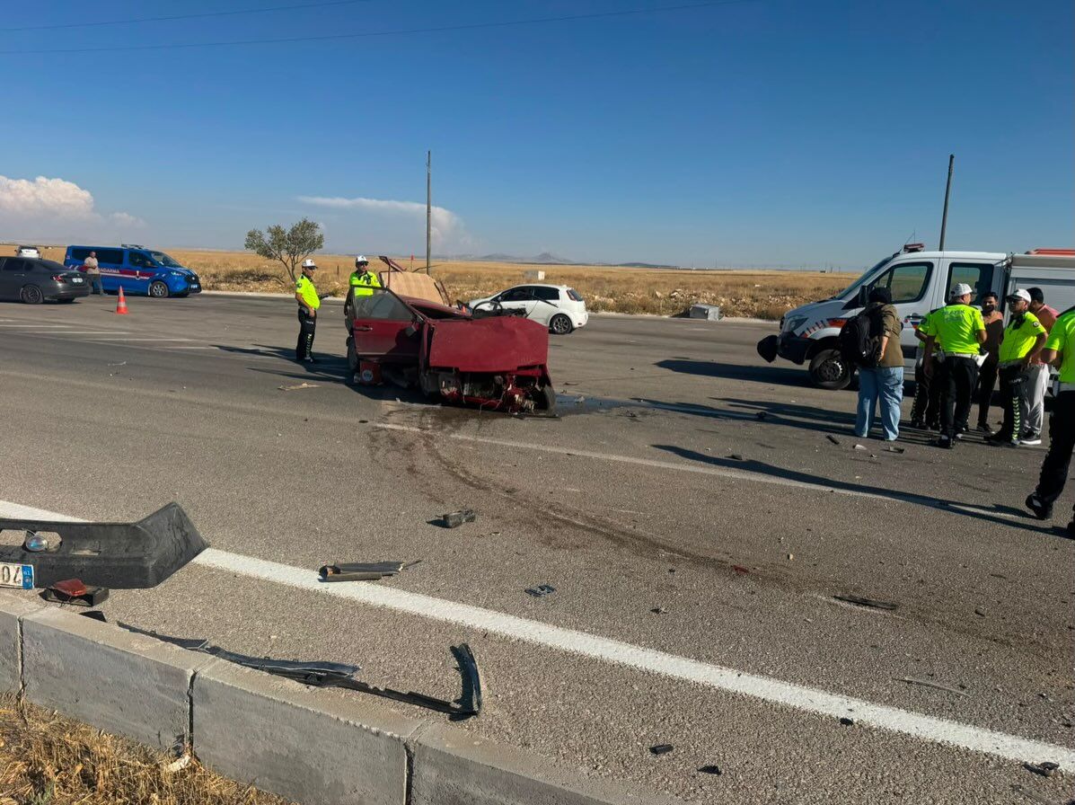 Karamanda Feci Kaza 2 Arac Carpisti 7 Kisi Sag Kurtarildi