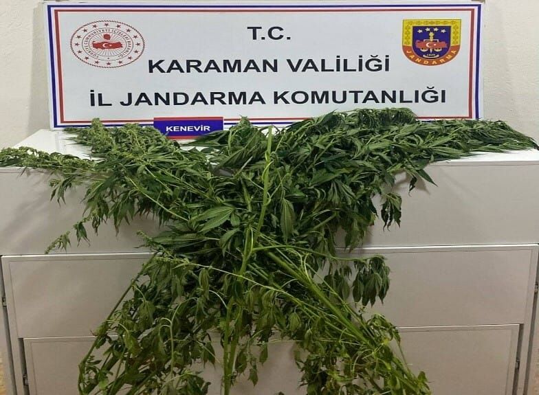 Karamanda Jandarmadan Huzur Ve Guvenlik Operasyonu 34 Aranan Sahis Yakalandi 8