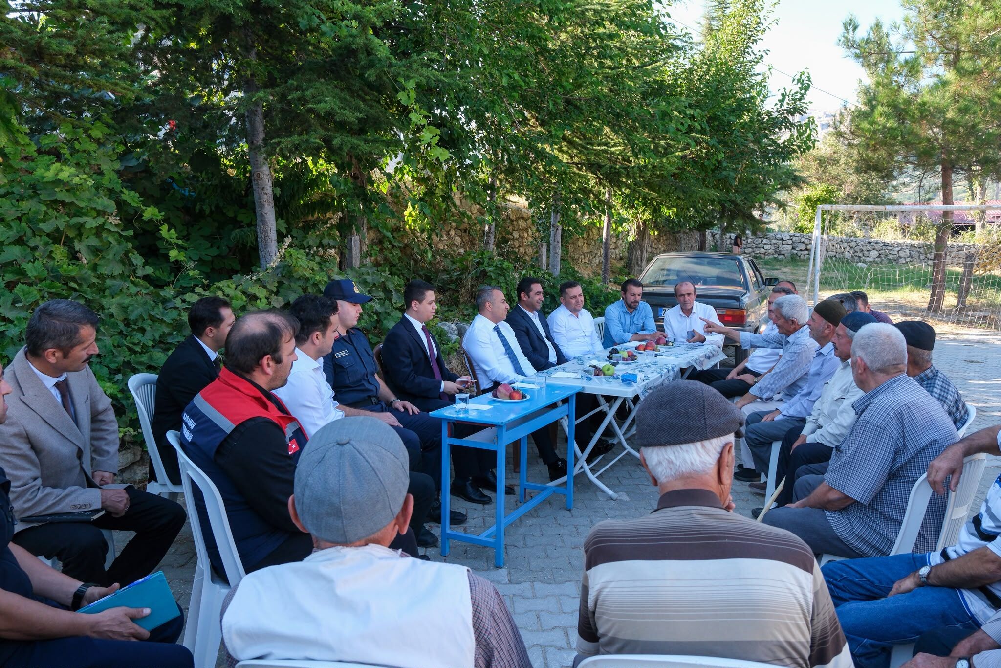 Vali Cicek Sariveliler Ve Basyaylada Temaslarda Bulundu 2